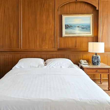Sirin Hotel HHQ Exterior photo